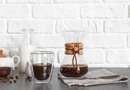 Ekspres do kawy czy metody alternatywne? Porównanie technik parzenia kawy